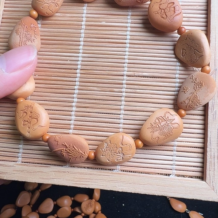 松木松子手串暗八仙梅兰竹菊