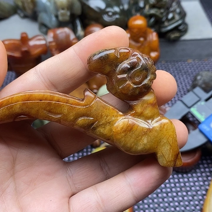 未镶嵌蛇纹石玉颈饰