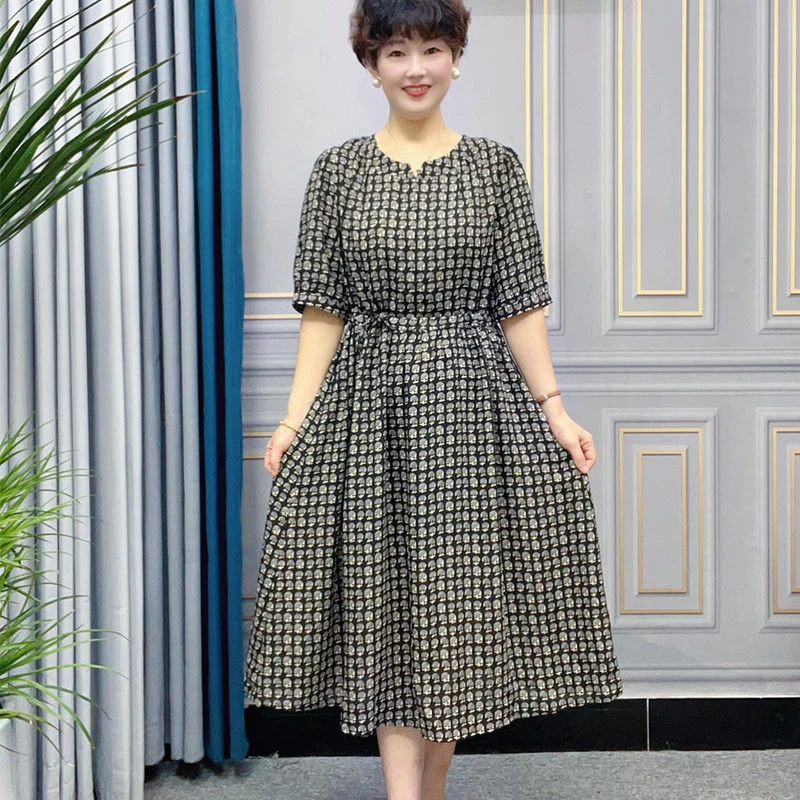 新品夏季妈妈连衣裙大码时尚宽松版凉快遮肉洋气中年女装过膝长裙