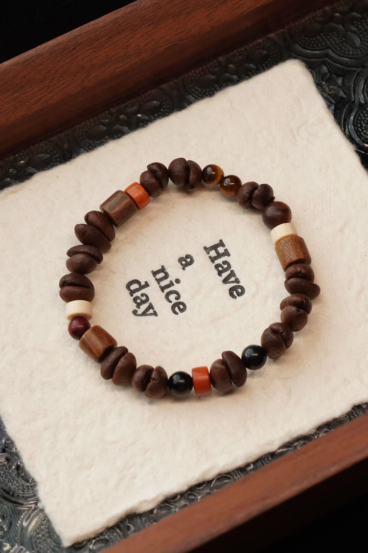 主理人 天然绿檀8*8mm棍珠咖啡单圈手串