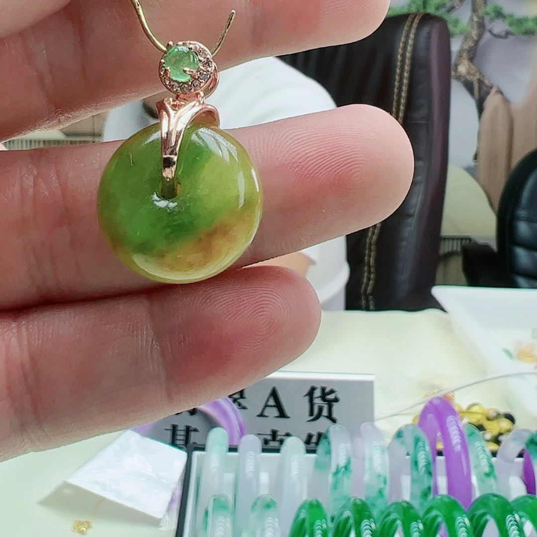 翡翠吊坠(赠链)银S925镶嵌