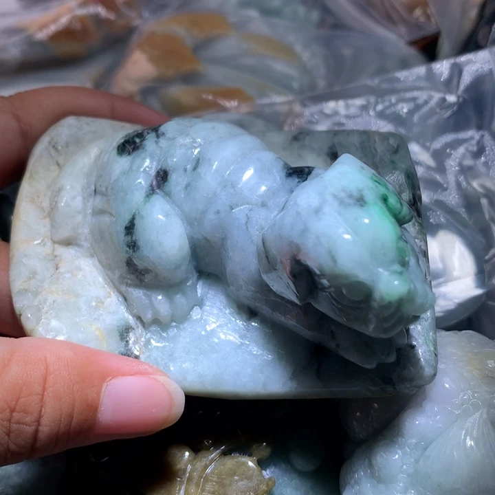 翡翠未镶嵌颈饰保真天然A货翡翠