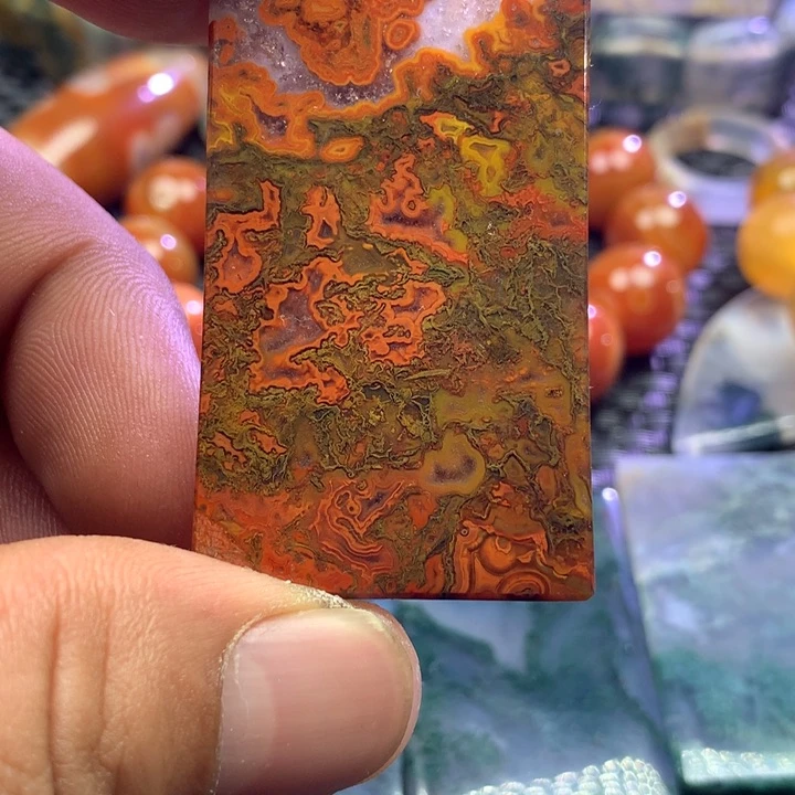 玛瑙/玉髓吊坠(赠链)未镶嵌不****名