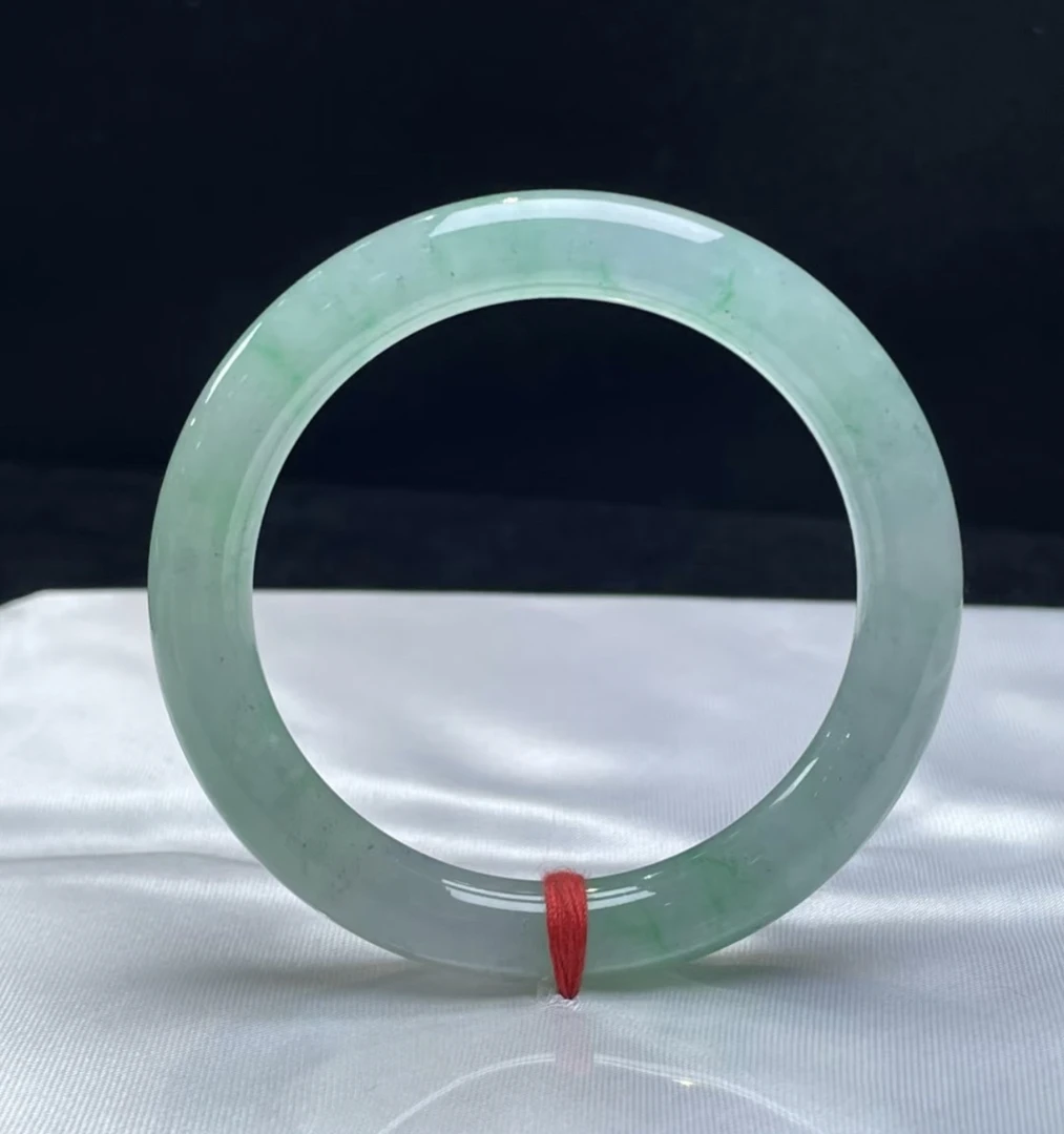 天然缅甸翡翠A货春彩圆条手镯