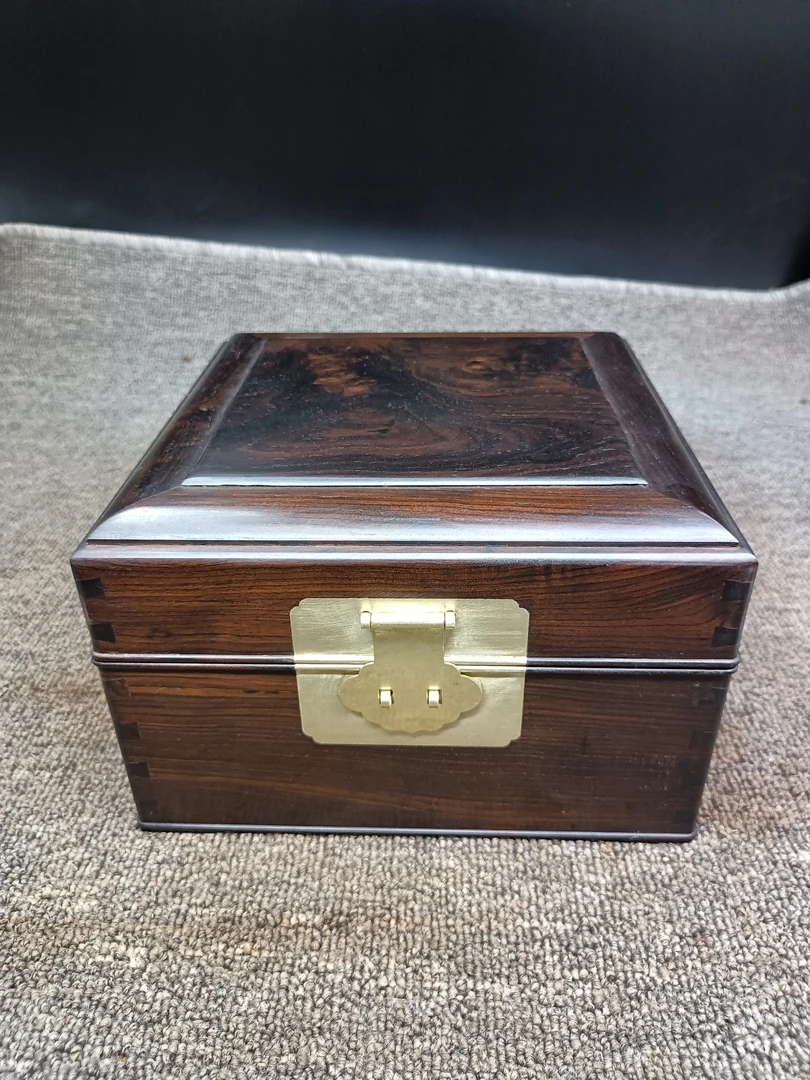 紫光檀全独板双层收纳文玩箱20/20/12.5厘米