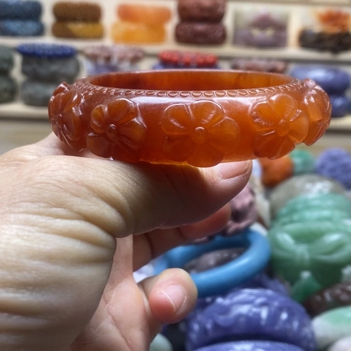 未镶嵌手镯石英质玉