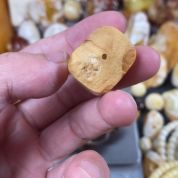 裸石琥珀未镶嵌我