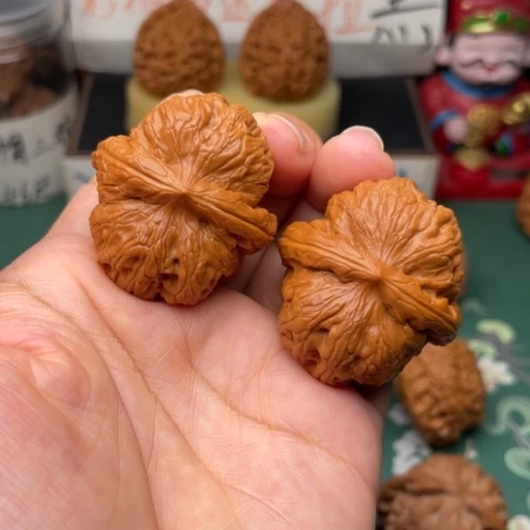 【闪购商品】文玩核桃把件40元宝