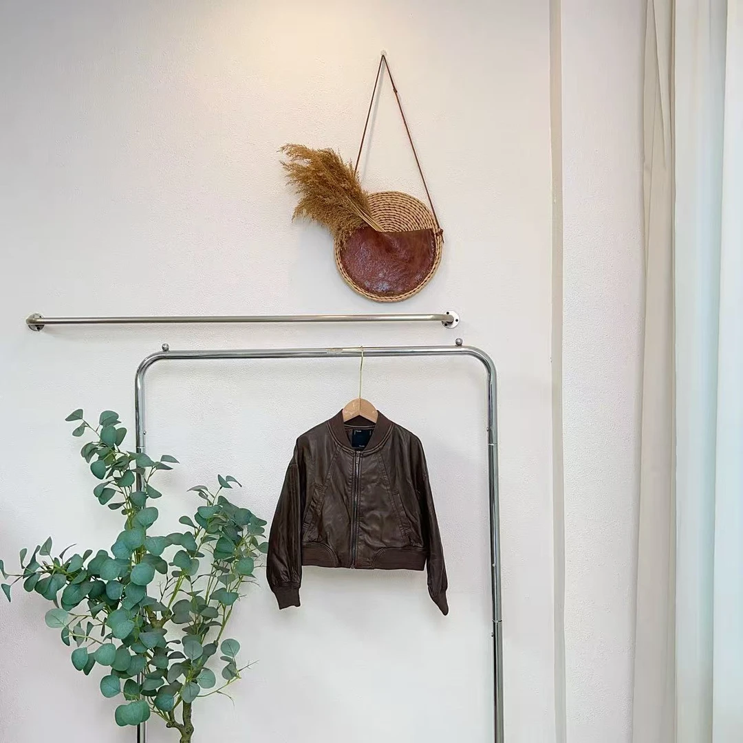 3043贝咖色pU外套