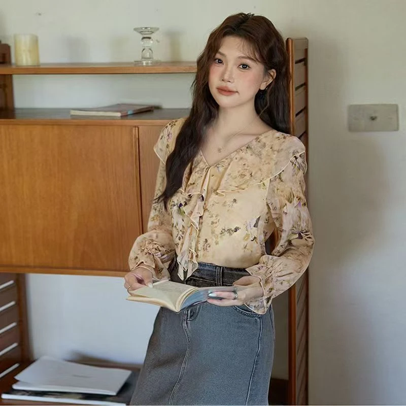 周周-v领碎花长袖衬衫牛仔半裙套装女WP9931