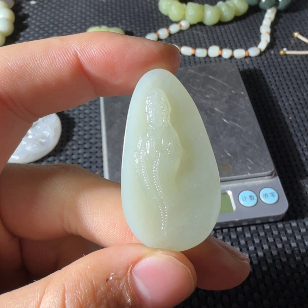 和田玉未镶嵌颈饰