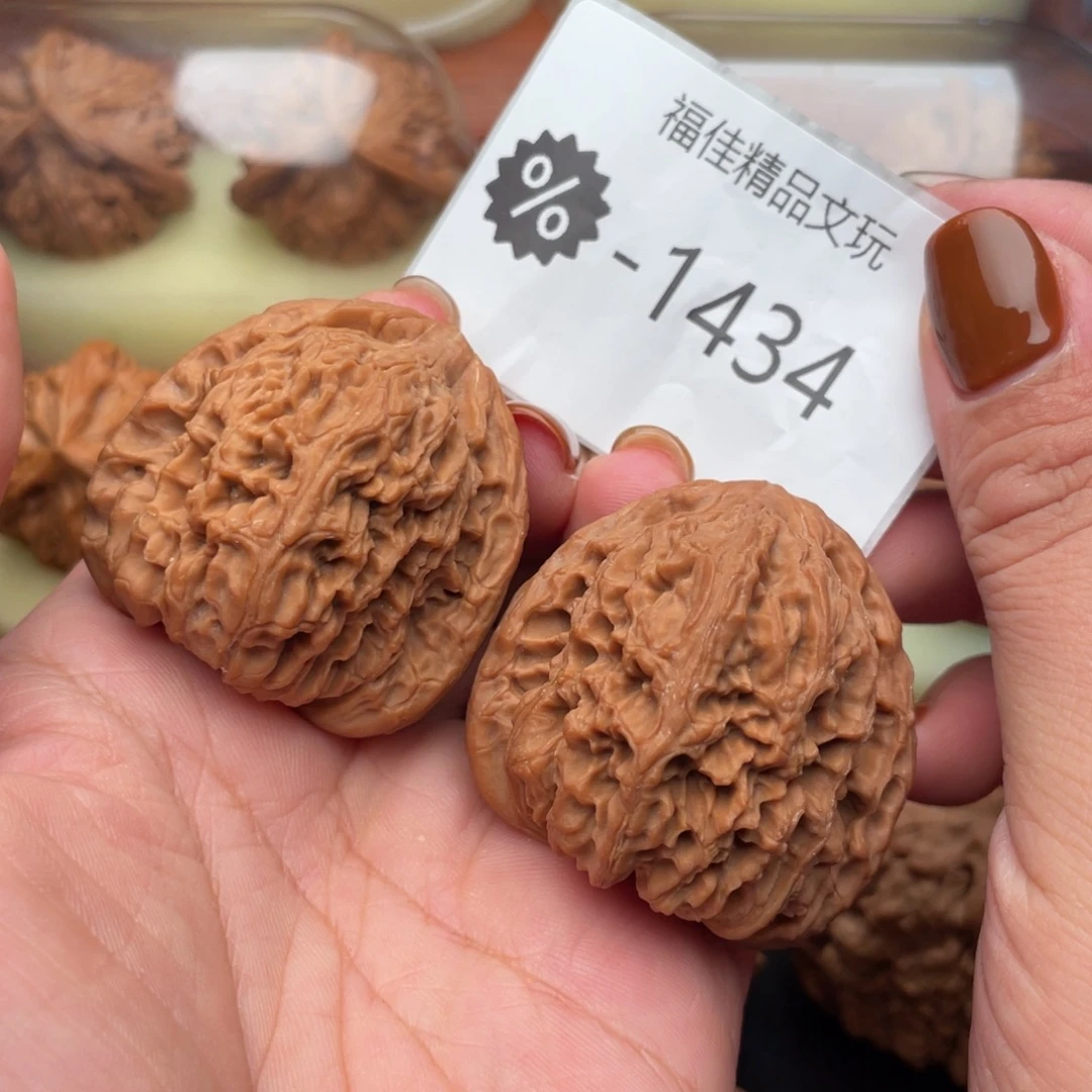 m***y把件文玩核桃41.5头货三角疆