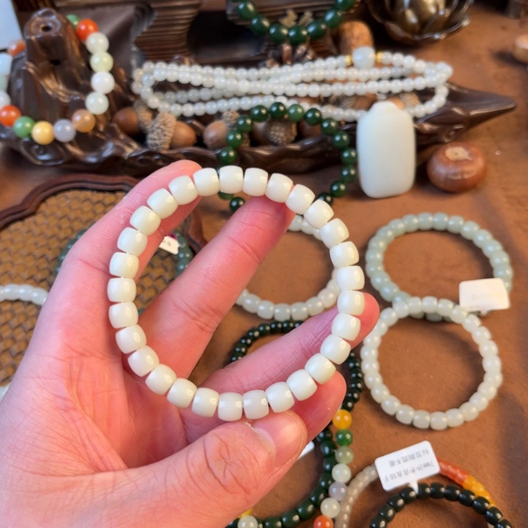 和田玉未镶嵌手串