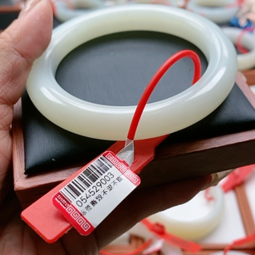 【闪购商品】未镶嵌手镯和田玉