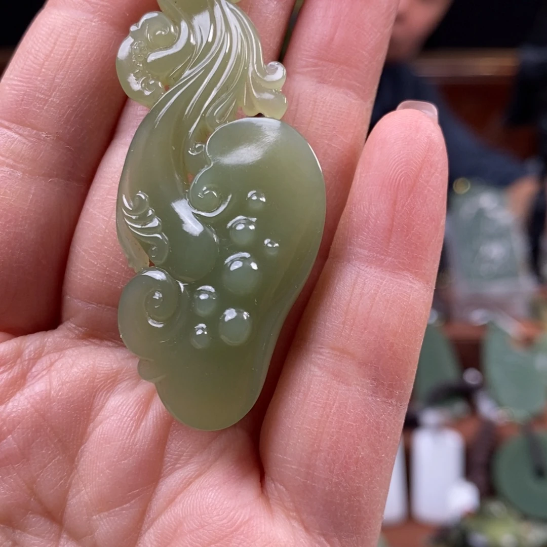 随***缘岫岩河磨玉（透闪石质玉）未镶嵌挂件