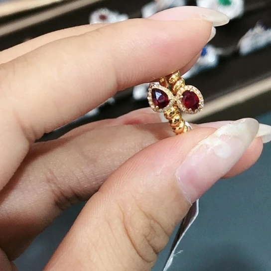 【闪购商品】18K金镶嵌戒指红宝石