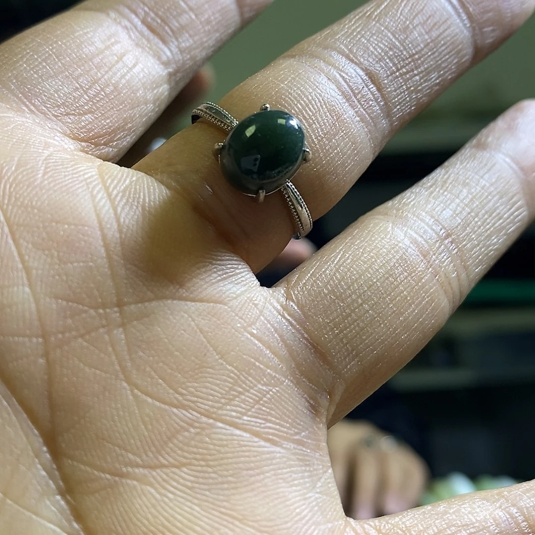 和田玉未镶嵌戒指