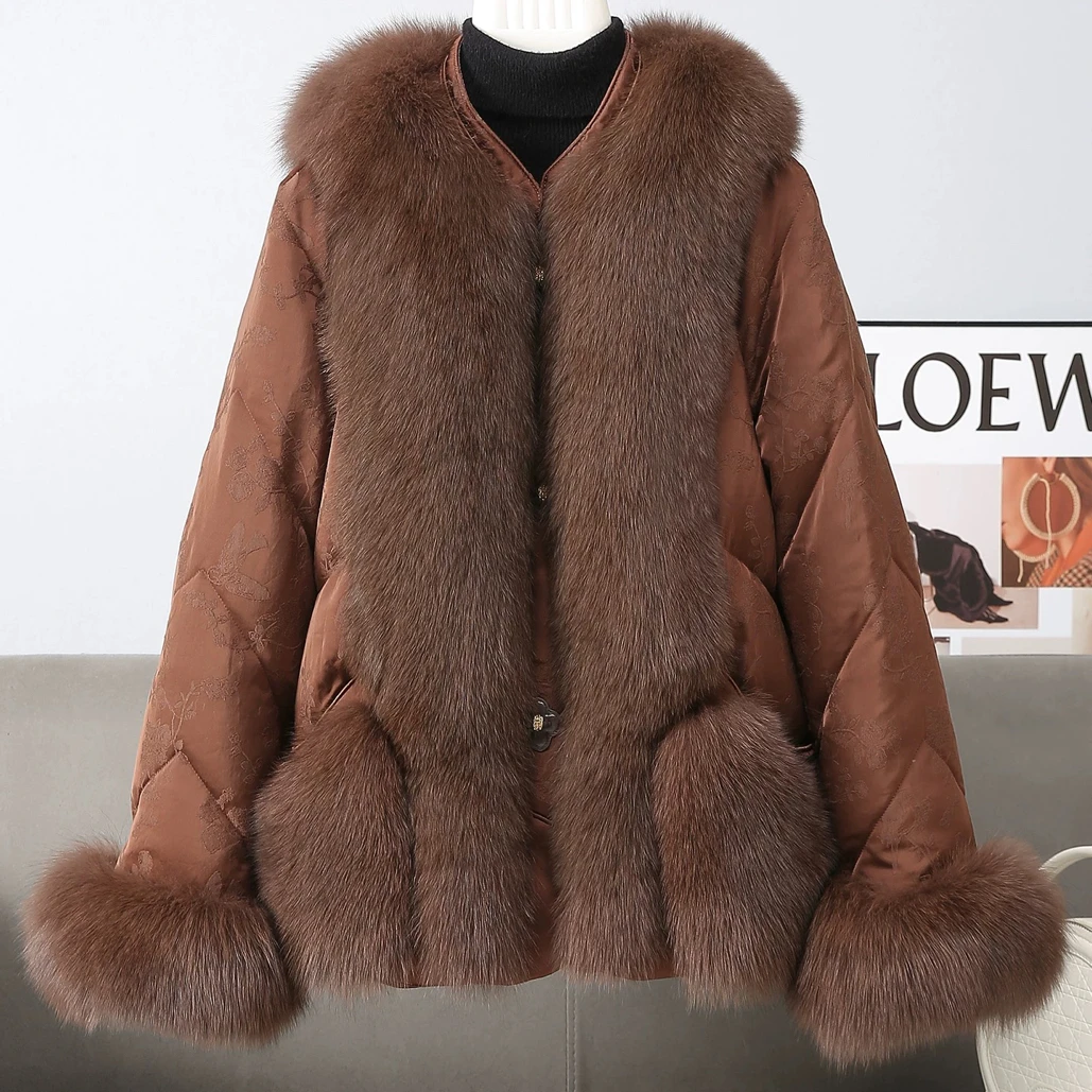 “长绒冬季”国风提花狐狸毛毛领国风鹅绒羽绒服32208