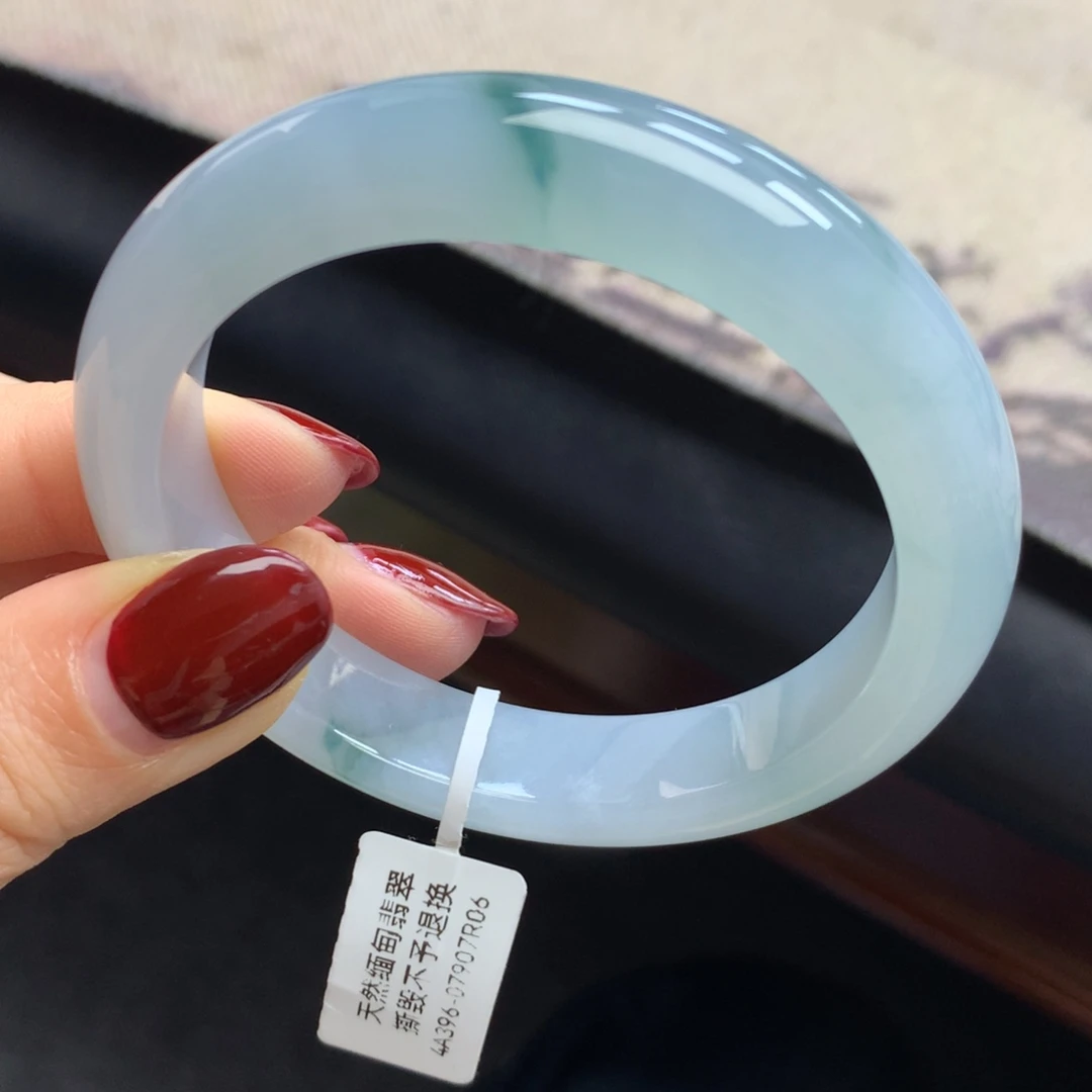 翡翠未镶嵌手镯飘花