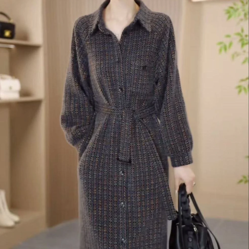 高级雪花绒时尚优雅礼服裙子2025秋冬季新款收腰显瘦中长款连衣裙