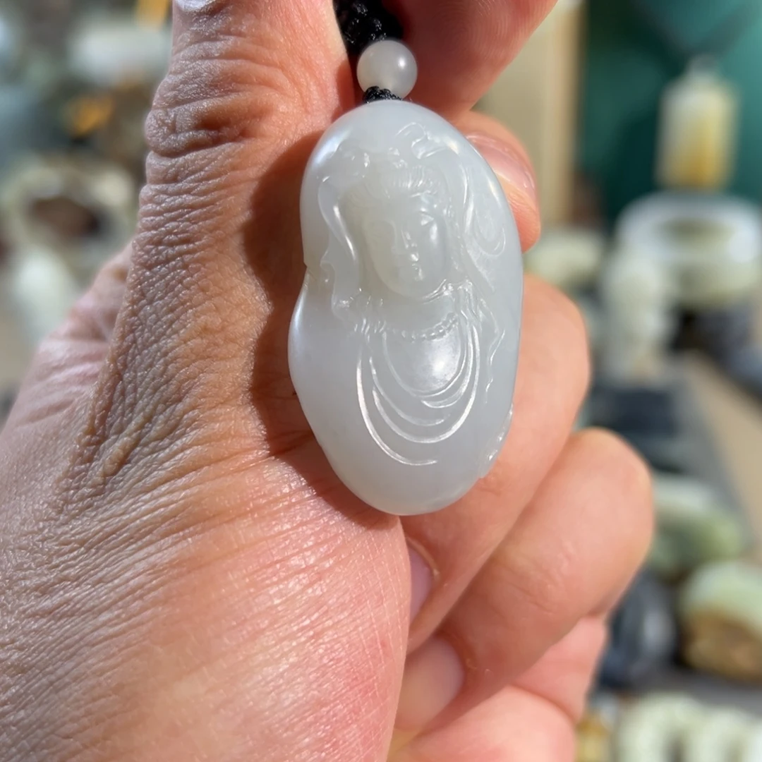 和田玉未镶嵌颈饰真皮真色