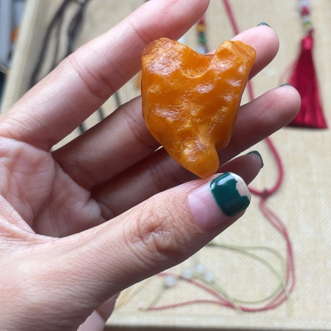 琥珀未镶嵌珠宝奇石