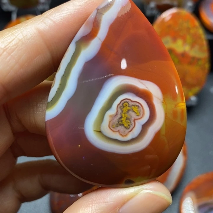 玛瑙/玉髓颈饰未镶嵌风*