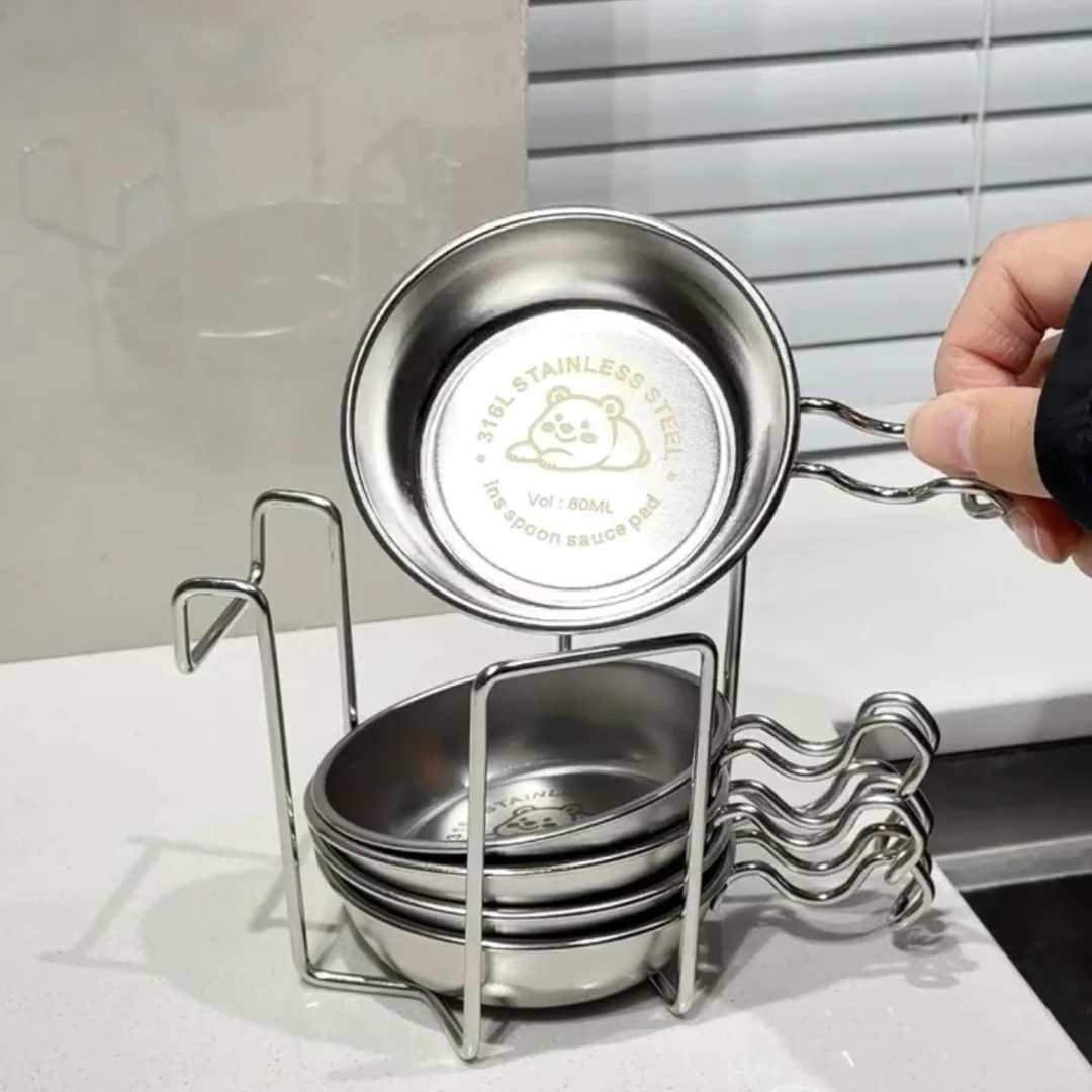 可爱趴趴熊不锈钢酱料碟带筷拖家用加厚调味碟蘸料碟水果碟收纳架