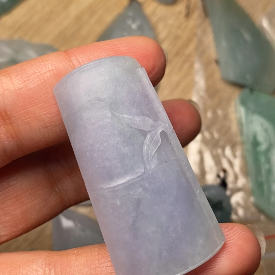 翡翠未镶嵌颈饰毛货节节高升