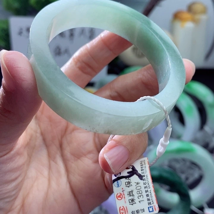 未镶嵌天然翡翠A货定制翡翠