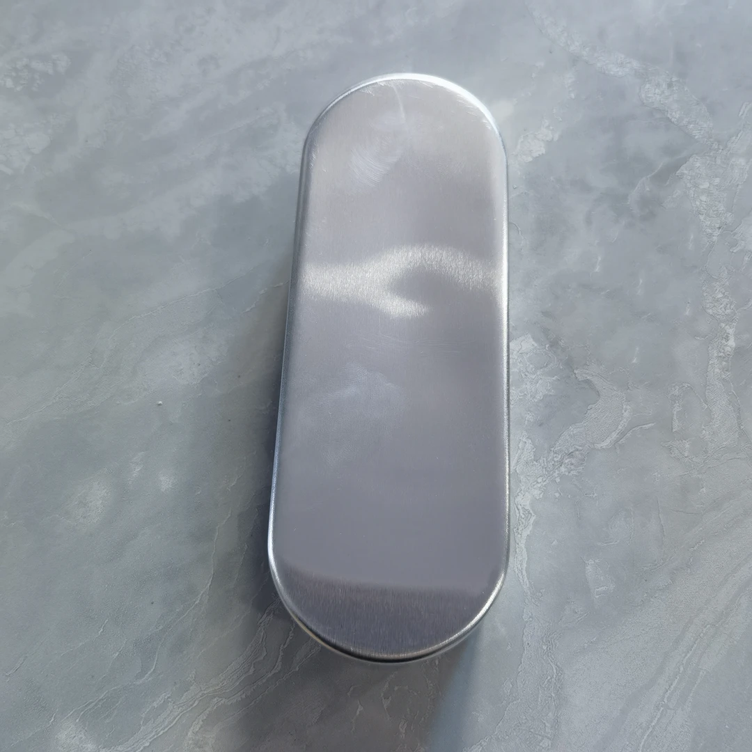 【447】铝制渔具小盒（长16㎝宽 5.5㎝厚3㎝）