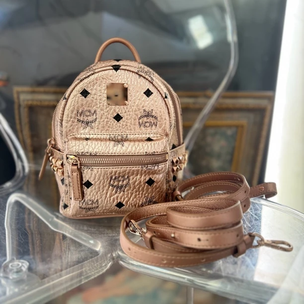 95新 MCM 复燃精选/玫瑰金mini双肩包