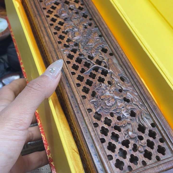 端景台紫檀木类木