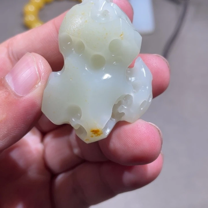 和田玉（糖玉）未镶嵌挂件