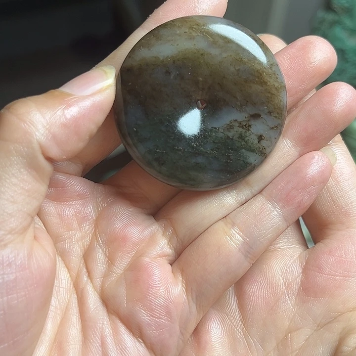 独山玉未镶嵌吊坠蕾*