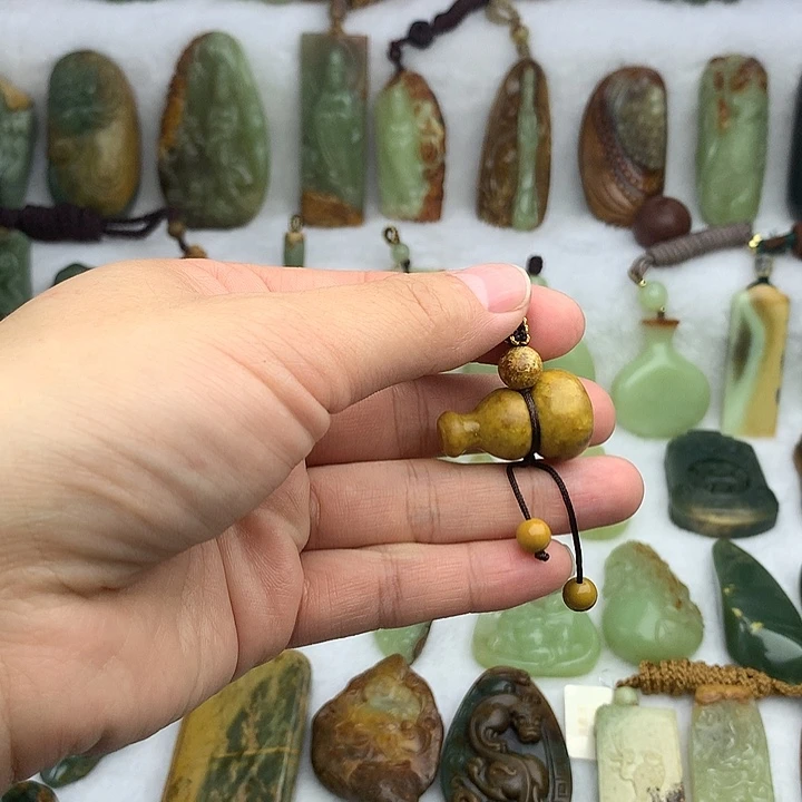岫岩河磨玉（透闪石质玉）未镶嵌挂件
