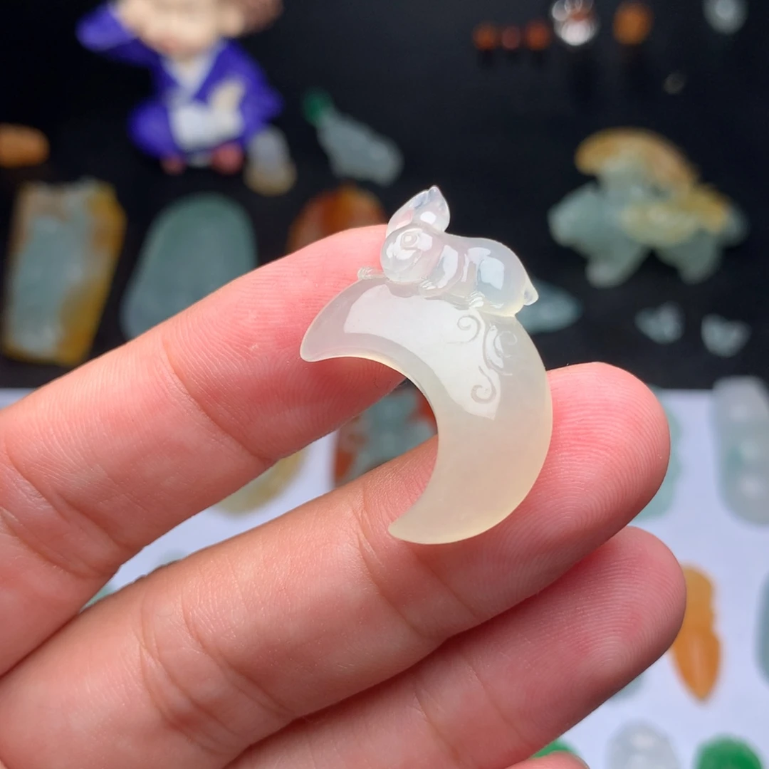 定制翡翠未镶嵌月亮兔