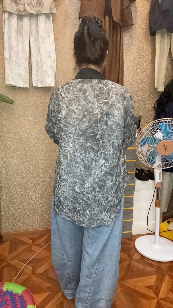 复古黑白配色高级百搭衬衫减龄遮肉时尚百搭