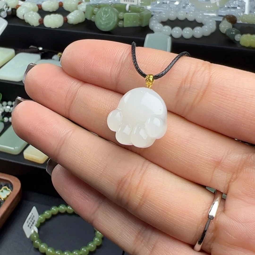 颈饰18K金镶嵌和田玉