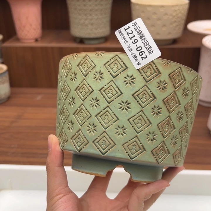 1219-062 内高13瑕疵默认一只