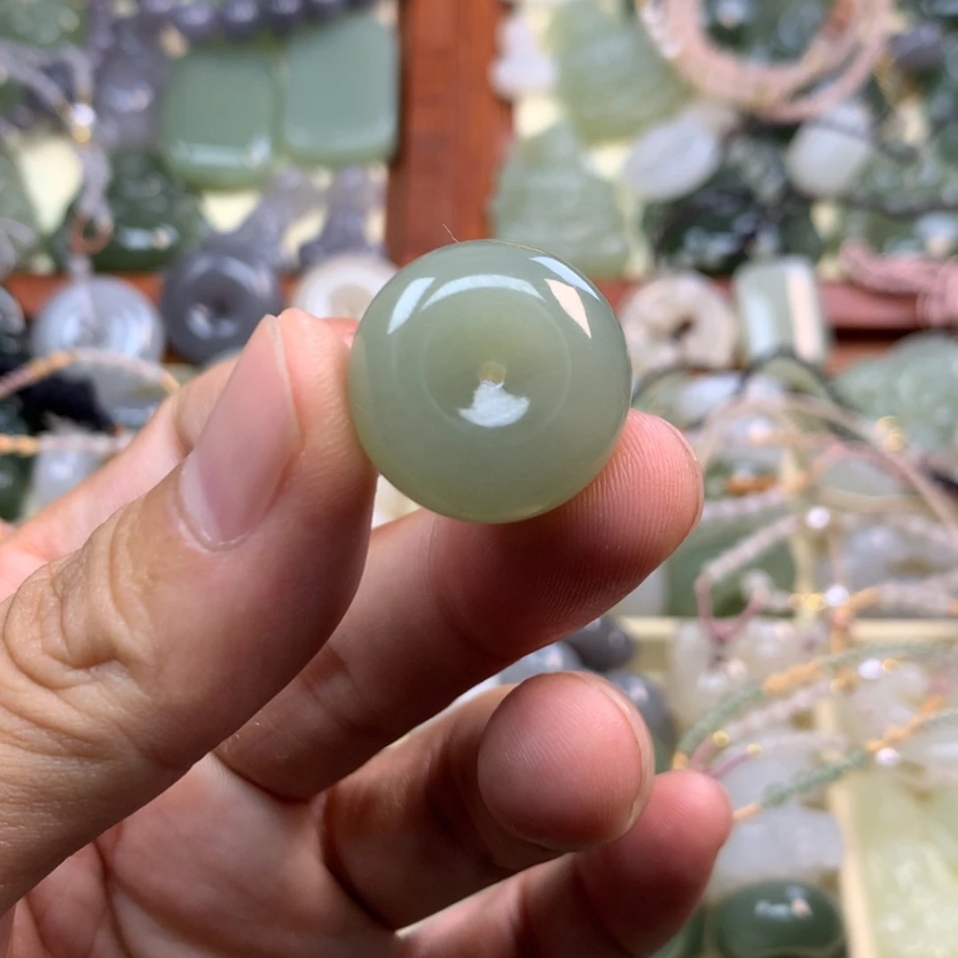 【闪购商品】颈饰未镶嵌和田玉