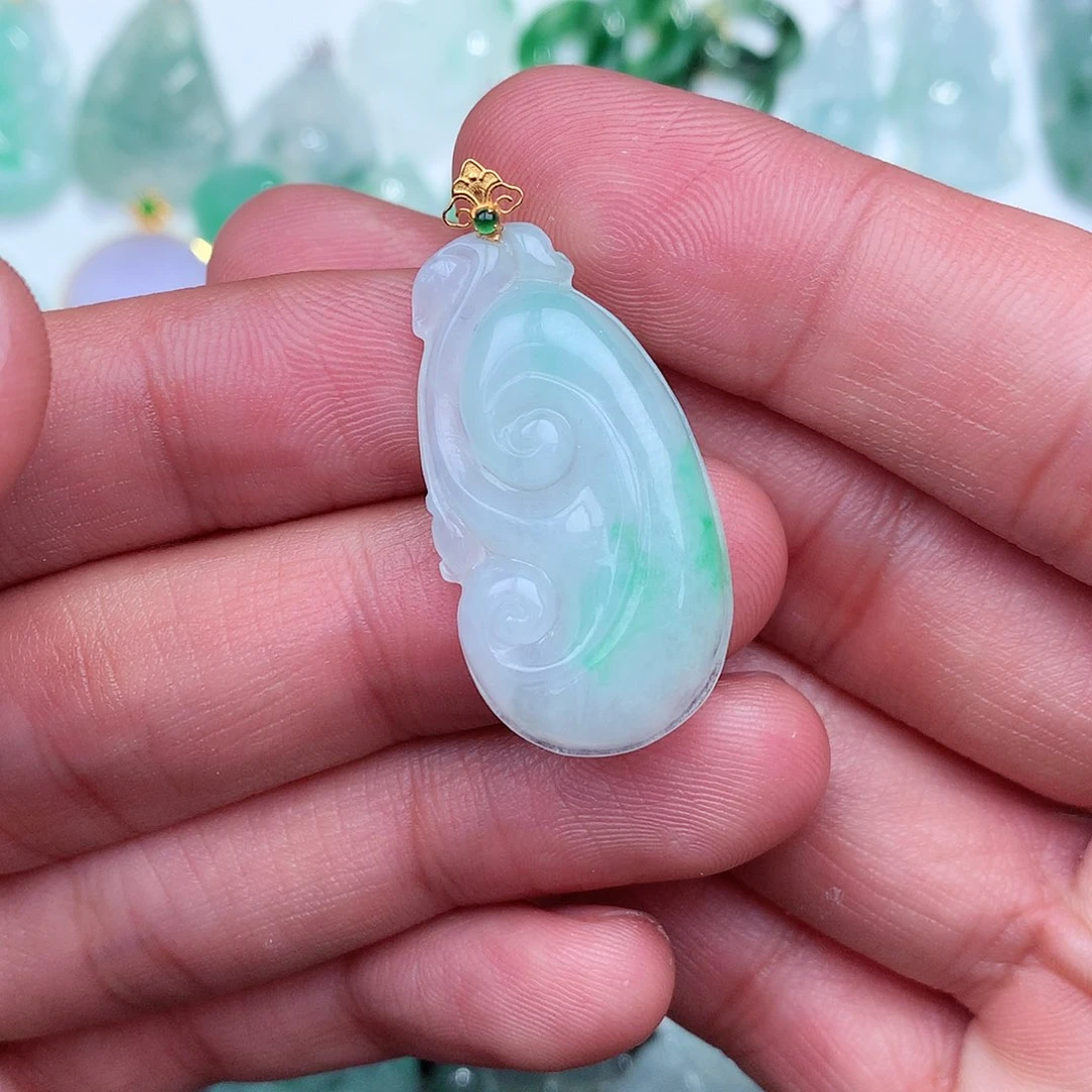 翡翠吊坠(不含链)18K金镶嵌