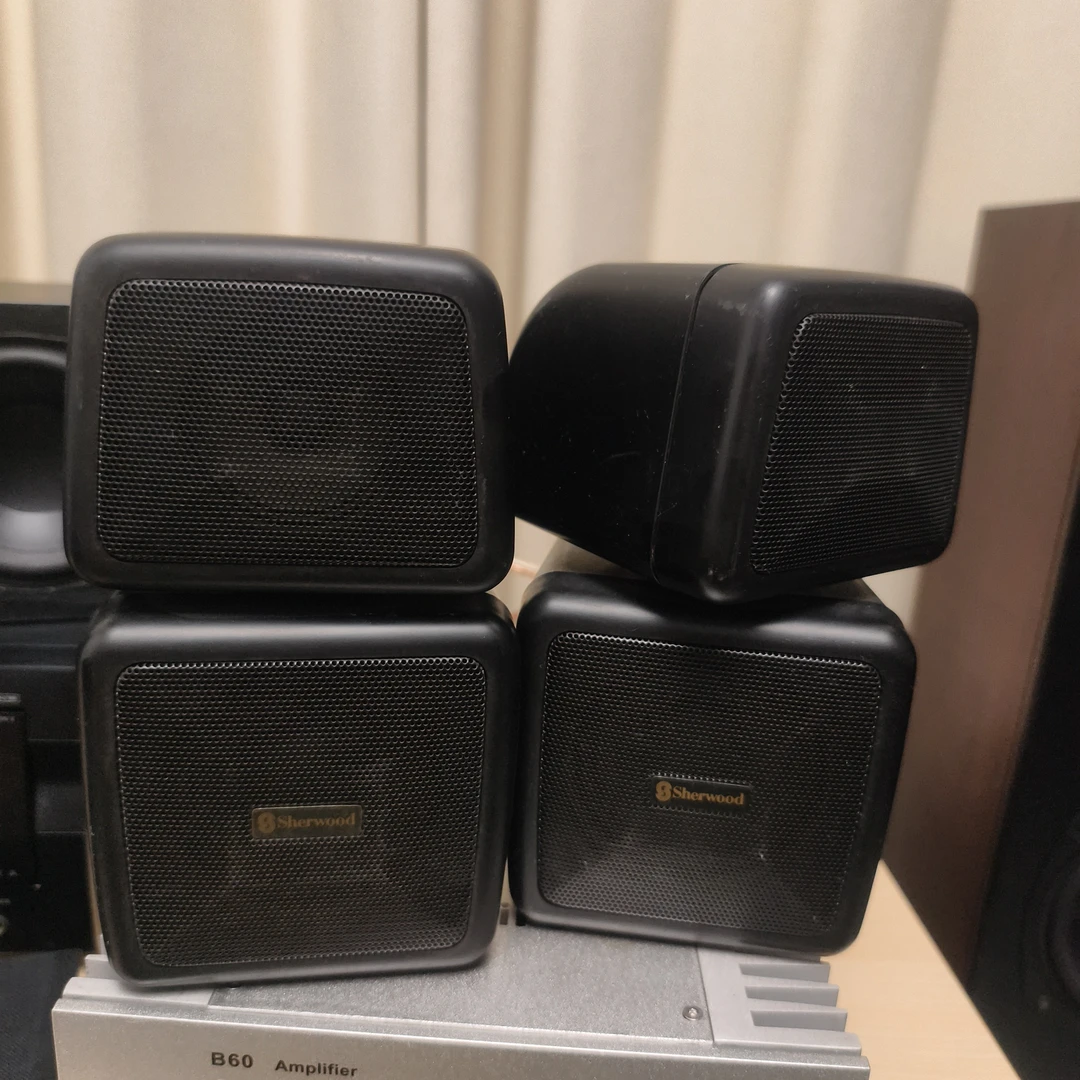 SL小音箱一对，不包邮运费到付不支持退换