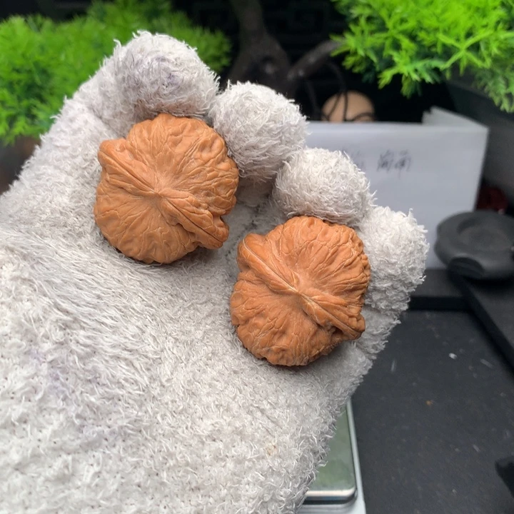 吊坠文玩核桃37元宝