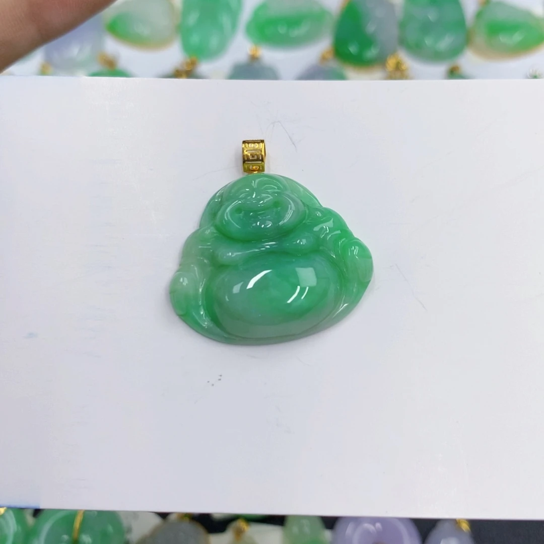 翡翠18K金镶嵌颈饰翡翠