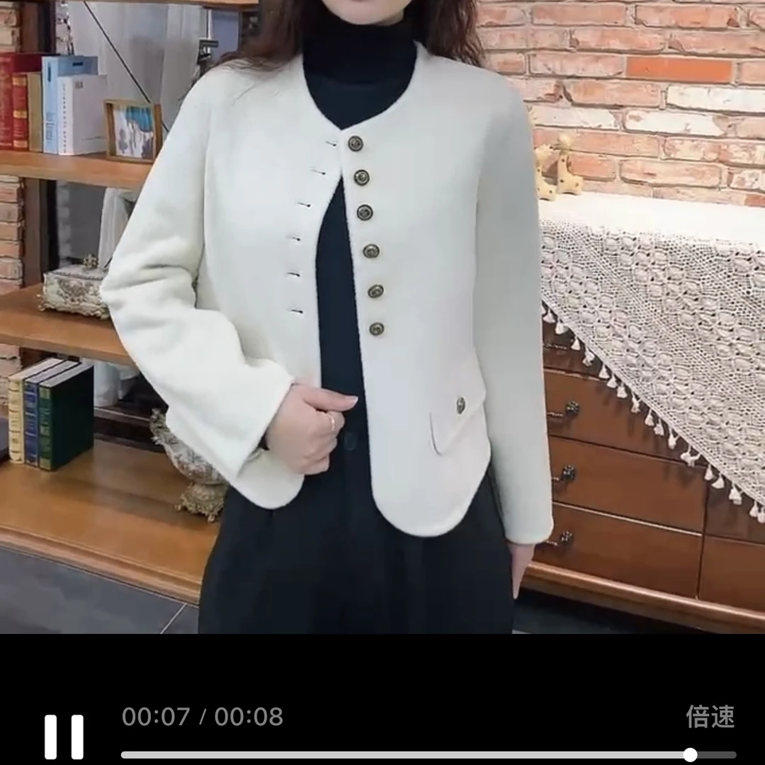 676双面呢短款上衣简单大气