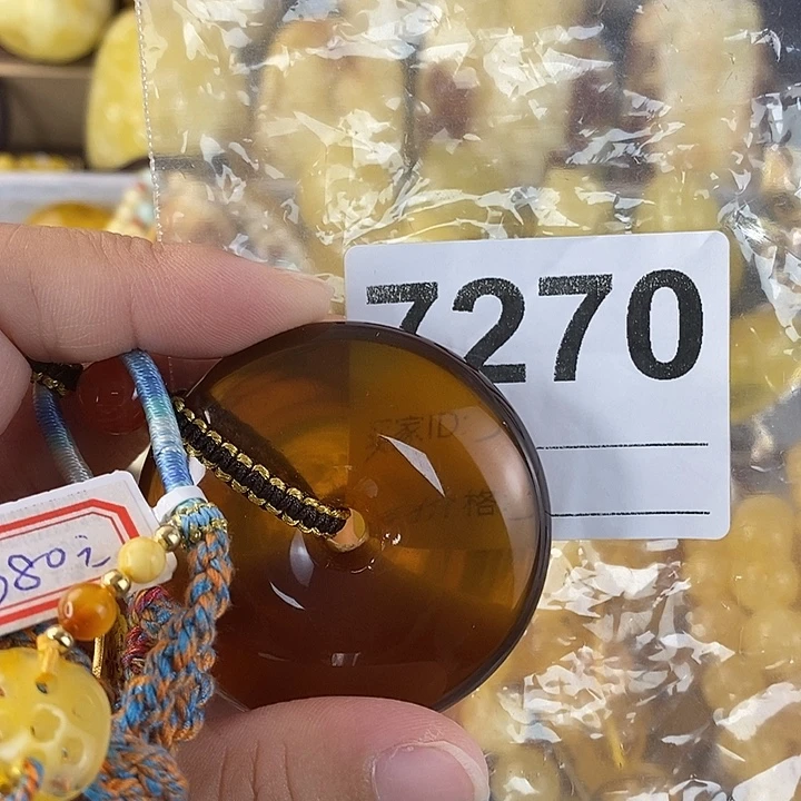 蜜蜡未镶嵌珠宝奇石