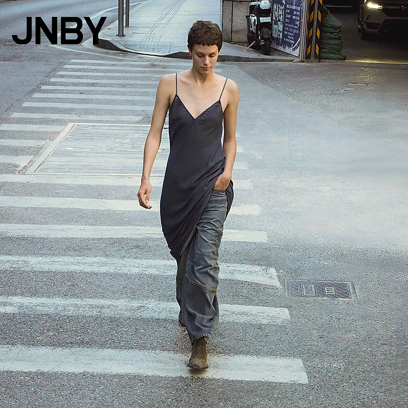 JNBY/江南布衣春夏吊带连衣裙牛仔裙长裙复古设计感休闲5P5G14180