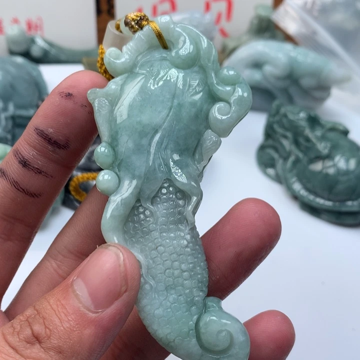 翡翠未镶嵌颈饰保真天然a货翡翠