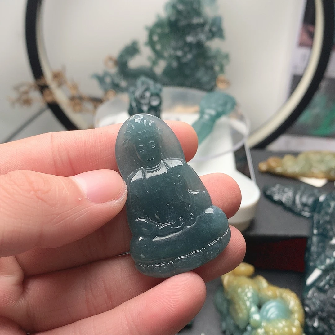 翡翠未镶嵌颈饰无